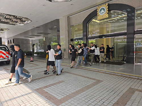 六本地男女 涉賣豬仔被捕