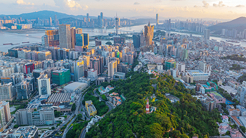 戴司：居安思危審慎理財